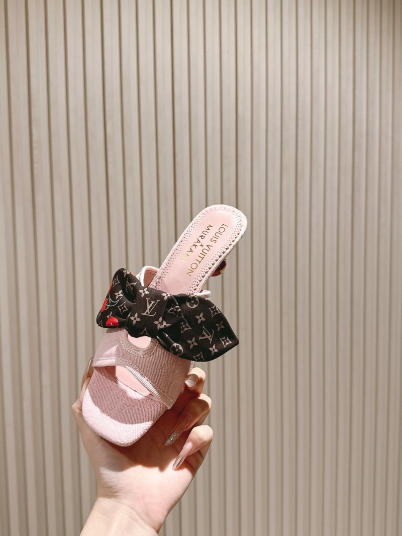 l0vis Vvtt0n slippers